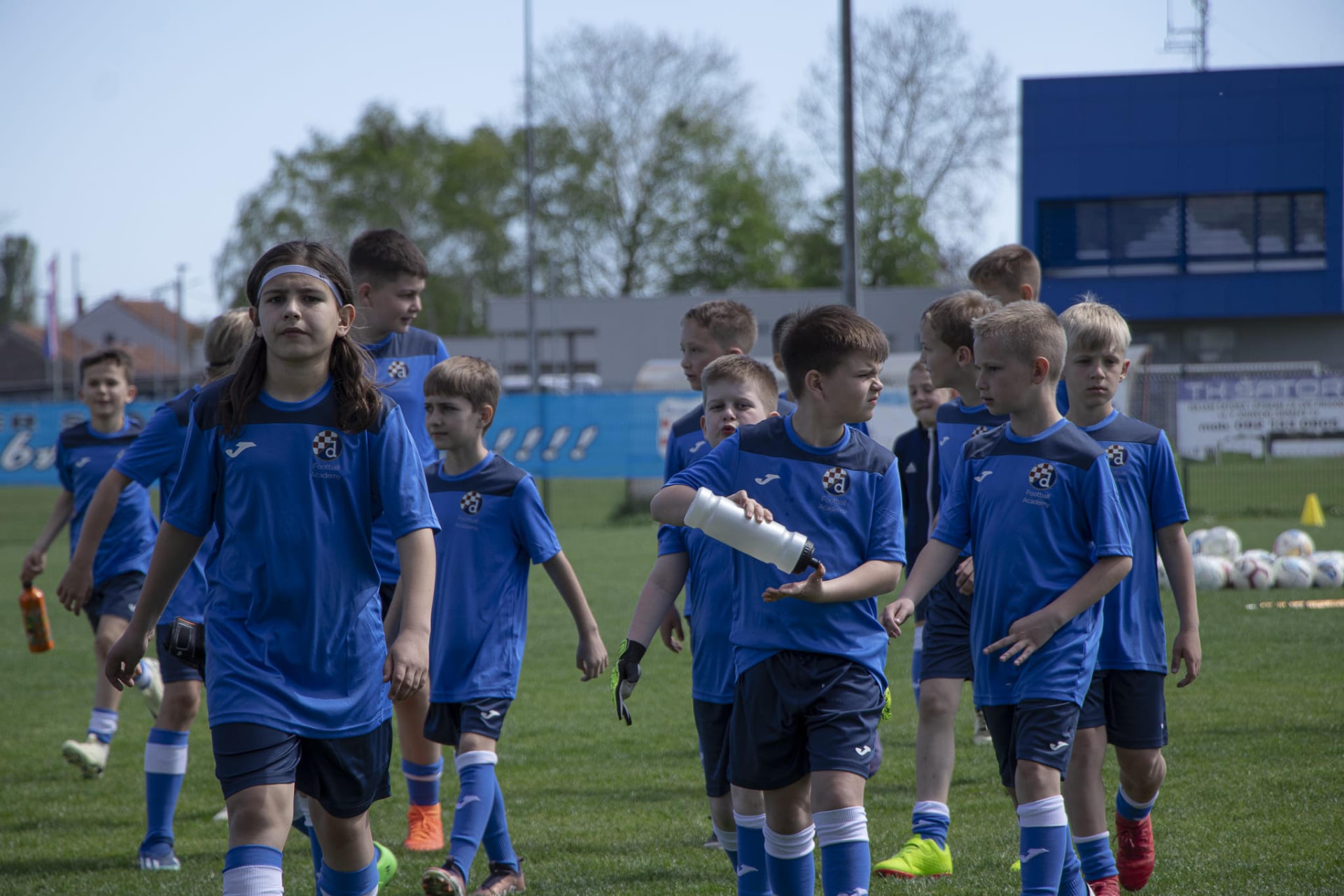 Mladi nogometaši Dinamo akademije prihajajo na igrišče